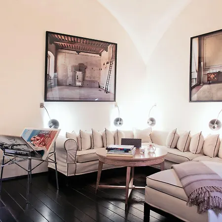 Отель The Place