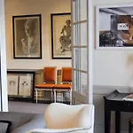 Ξενοδοχείο The Place 5*