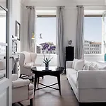 The Place Ξενοδοχείο