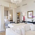 The Place 5*