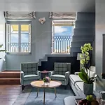 The Place Ξενοδοχείο 5*