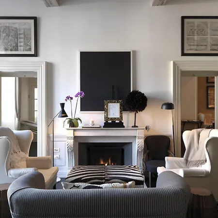 The Place فندق 5*